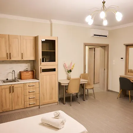 Famissi 4 Aparthotel
