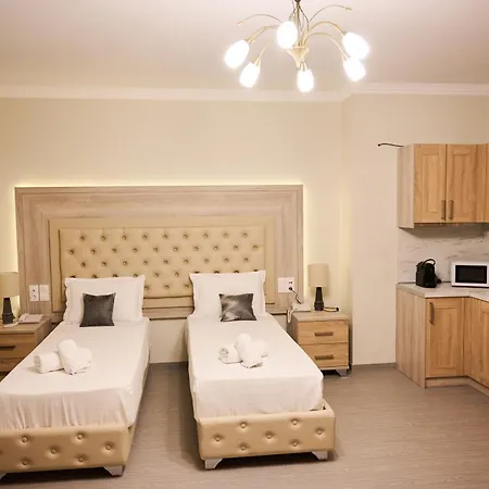 Famissi 4 Aparthotel 4*